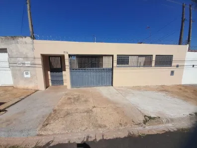 Casa com 3 Quartos à venda, 130m² no Jardim Roberto Selmi Dei, Araraquara