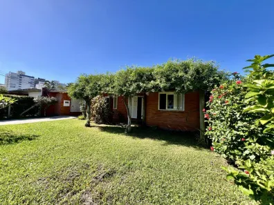 Casa com 4 Quartos à venda, 223m² no XANGRI-LÁ, Xangri-lá