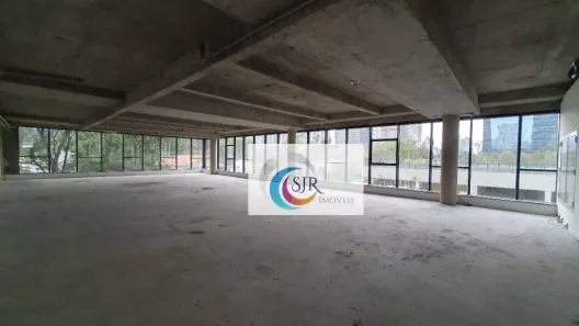 Prédio Comercial para venda ou aluguel, 2000m² no Vila Nova Conceição, São Paulo