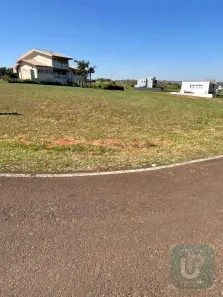 Lote/Terreno à venda, 438m² no Riviera de Santa Cristina XIII, Paranapanema