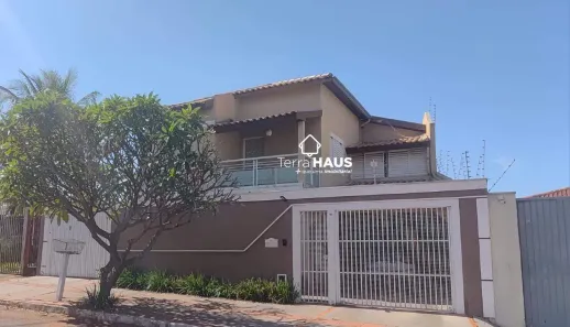 Sobrado com 2 Quartos à venda, 351m² no Vila Planalto, Campo Grande