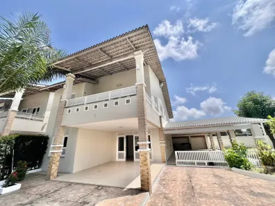 Casa de Condomínio com 4 Quartos à venda, 500m² no Cambeba, Fortaleza