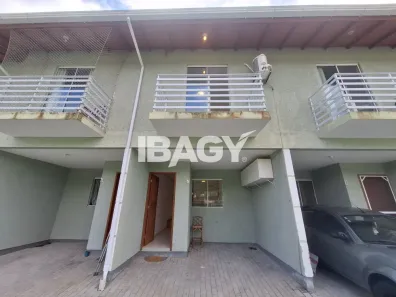 Casa com 2 Quartos para alugar, 67m² no Rio Tavares, Florianópolis