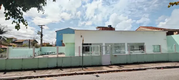 Consultório com 11 Quartos para venda ou aluguel, 330m² no Novo Rio das Ostras, Rio das Ostras
