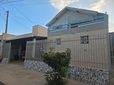 Casa com 3 Quartos à venda, 110m² no Industrial, Londrina