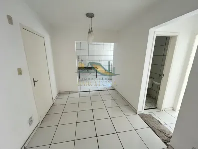 Apartamento com 2 Quartos para alugar, 49m² no Roma, Volta Redonda