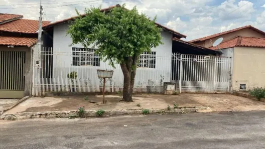 Casa com 3 Quartos à venda, 143m² no São José, Iporá