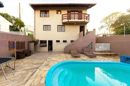 Casa com 3 Quartos para alugar, 210m² no Vista Alegre, Curitiba