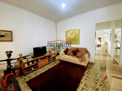 Casa com 3 Quartos à venda, 101m² no Jardim Jacinto, Jacareí