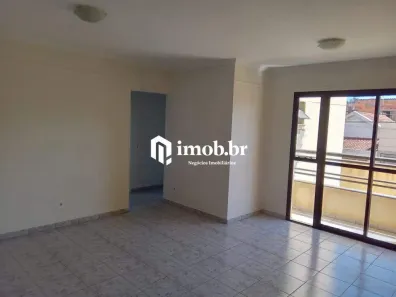 Apartamento com 3 Quartos para alugar, 109m² no São Benedito, Uberaba
