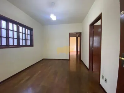 Casa com 5 Quartos à venda, 230m² no Zona Central, Rio Claro