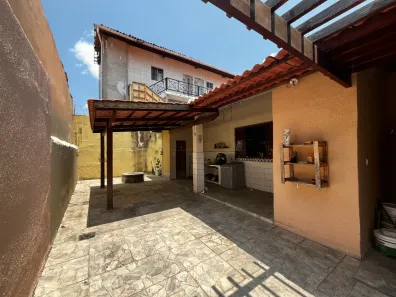 Casa com 4 Quartos à venda, 197m² no Maraponga, Fortaleza
