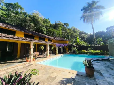Casa com 5 Quartos à venda, 250m² no Pendotiba, Niterói