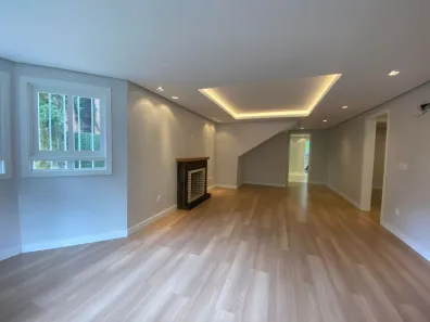 Casa com 7 Quartos à venda, 259m² no Ipê Amarelo, Gramado