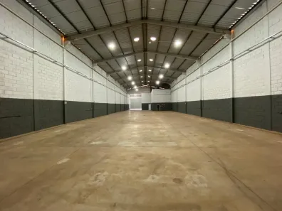 Galpão/Depósito/Armazém à venda, 769m² no Novo Mundo, Uberlândia