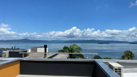 Casa de Condomínio com 3 Quartos à venda, 323m² no Cacupé, Florianópolis