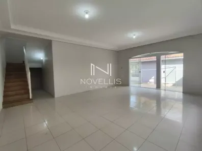 Sobrado com 4 Quartos para alugar, 327m² no Jardim Santa Maria, Jacareí