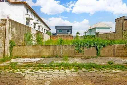 Lote/Terreno à venda, 340m² no Centro, Peruíbe