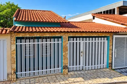Casa com 2 Quartos para alugar, 79m² no Centro, Pouso Alegre