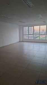 Sala Comercial para alugar, 55m² no Sítio Tamboré Alphaville, Barueri