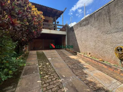 Casa com 4 Quartos à venda, 259m² no Canaã, Londrina