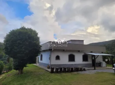 Casa com 3 Quartos para alugar, 120m² no Itaipava, Petrópolis