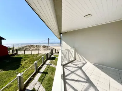 Sobrado com 3 Quartos à venda, 130m² no Capão da Canoa, Capão da Canoa