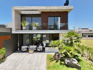Casa de Condomínio com 4 Quartos à venda, 200m² no Remanso, Xangri-Lá