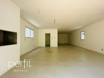 Sobrado com 4 Quartos à venda, 270m² no Glória, Joinville