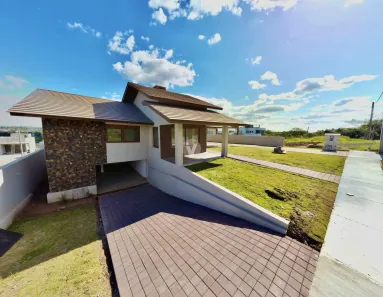 Casa de Condomínio com 2 Quartos à venda, 230m² no Tomazetti, Santa Maria