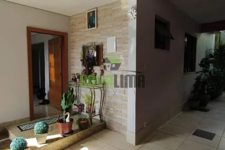 Casa com 3 Quartos à venda, 200m² no Vila Operária, Nova Lima