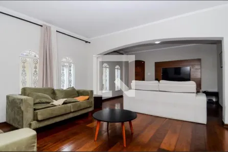 Casa com 3 Quartos para alugar, 280m² no Jardim Santa Mena, Guarulhos