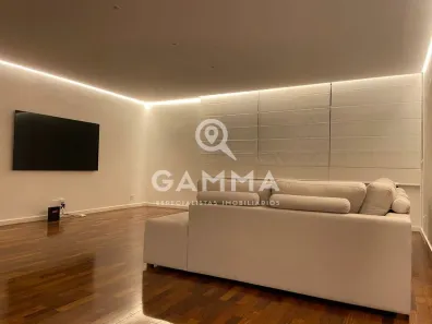 Apartamento com 3 Quartos para alugar, 198m² no Santa Cecília, São Paulo
