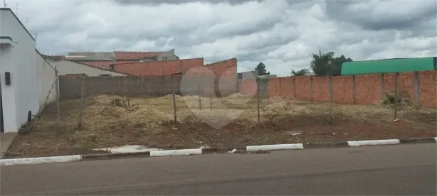 Lote/Terreno à venda, 600m² no Parque Atenas do Sul, Itapetininga