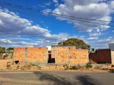 Lote/Terreno à venda, 450m² no Ibituruna, Montes Claros