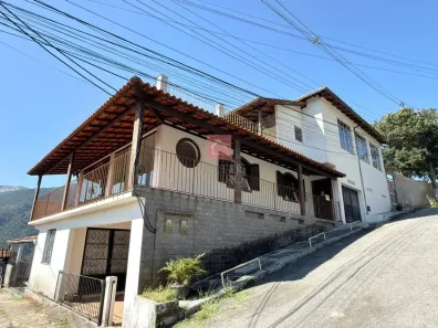 Casa com 5 Quartos à venda, 510m² no Alto da Serra, Petrópolis