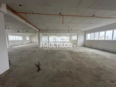 Sala Comercial para alugar, 564m² no Vila Mathias, Santos