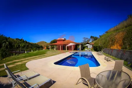 Fazenda/Sítio com 5 Quartos à venda, 525m² no , São José dos Campos