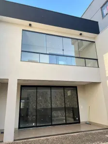 Sobrado com 3 Quartos à venda, 244m² no Alto Umuarama, Uberlândia