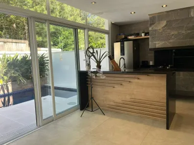 Casa com 4 Quartos à venda, 236m² no Hípica, Porto Alegre