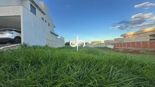 Lote/Terreno à venda, 390m² no Condomínio Residencial Grand Trianon, Anápolis