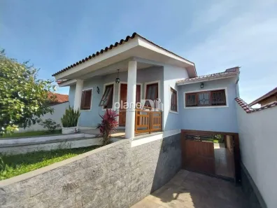 Casa com 3 Quartos para alugar, 220m² no Vila Bom Princípio, Cachoeirinha