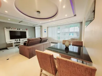 Casa com 4 Quartos à venda, 236m² no Vila Valqueire, Rio de Janeiro