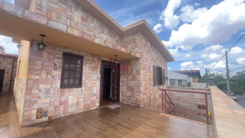 Casa com 3 quartos — Salgado Filho, Belo Horizonte