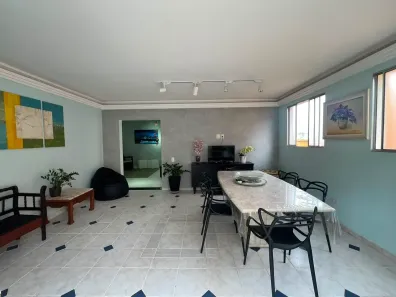 Apartamento com 3 Quartos para alugar, 160m² no Mar e Céu, Guarujá