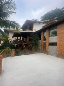 Casa de Condomínio com 4 Quartos à venda, 250m² no Piratininga, Niterói