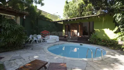 Casa com 6 Quartos para alugar, 116m² no Cosme Velho, Rio de Janeiro