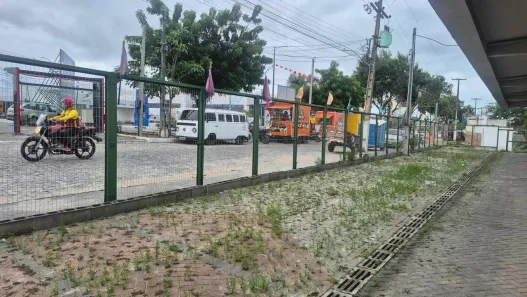 Sala Comercial com 1 Quarto para alugar, 1000m² no Bongi, Recife