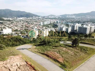 Lote/Terreno à venda, 639m² no Itacorubi, Florianópolis