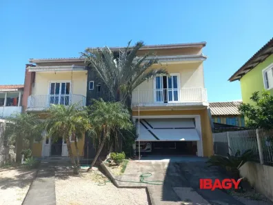 Imóvel Comercial com 3 Quartos para alugar, 12m² no Passa Vinte, Palhoça
